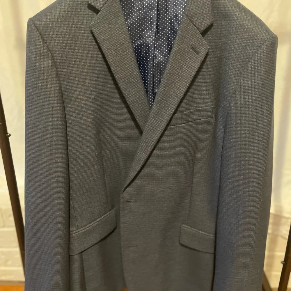 Men's Madison Bluish Gray Blazer
Free Shipping - Picture 1 of 7